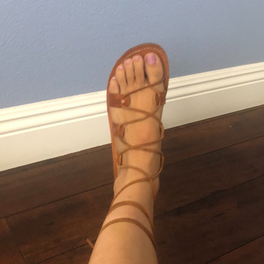 🚨3/$15🚨 Tan Leather gladiator sandals